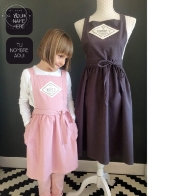 mother-daugther-matching-linen-aprons-cottage-chic-style-with-cross-back-and-name-personalisation